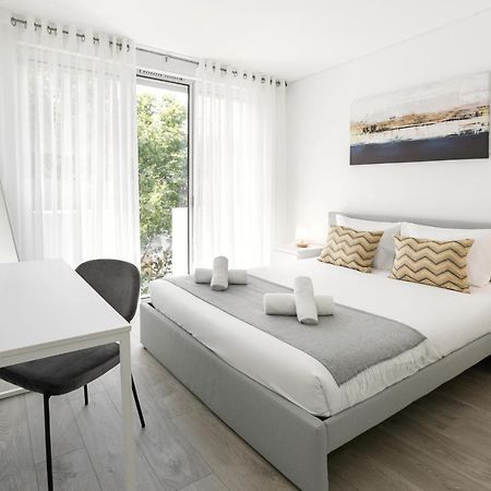 Blissful Beach Getaway Назаре Экстерьер фото